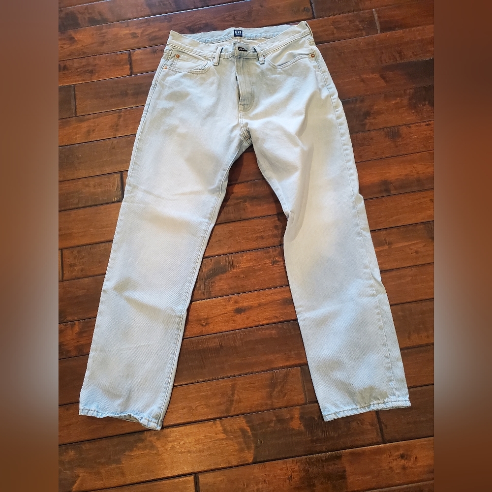 GAP Light wash jeans sz 33x32